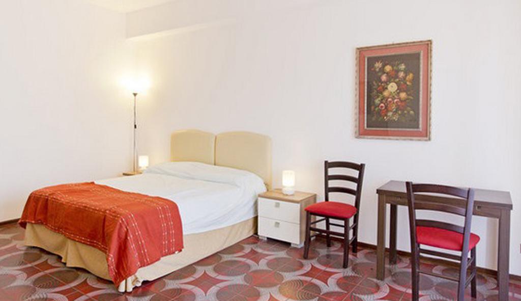 Residenza Paola Hotel Palermo Kamer foto