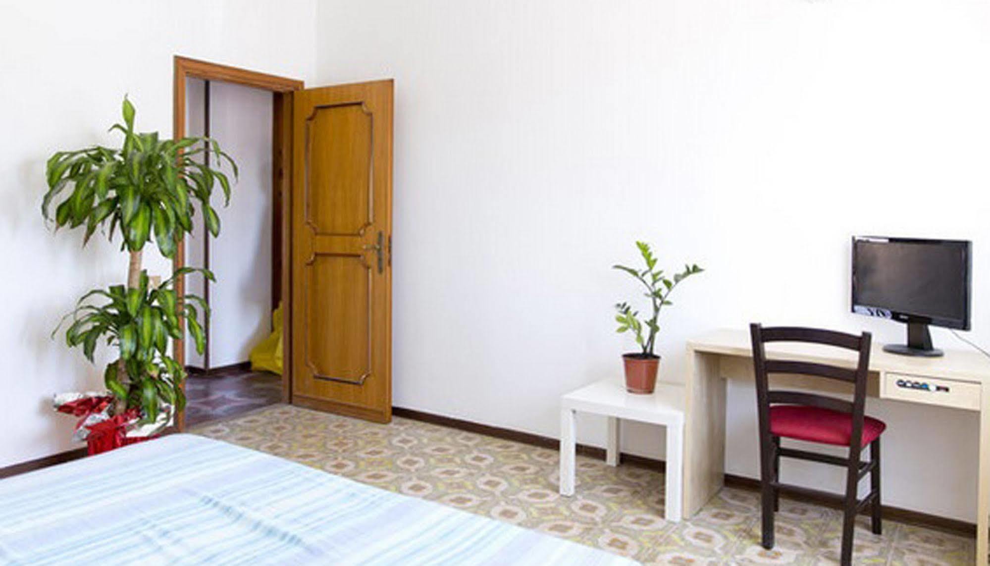 Residenza Paola Hotel Palermo Buitenkant foto